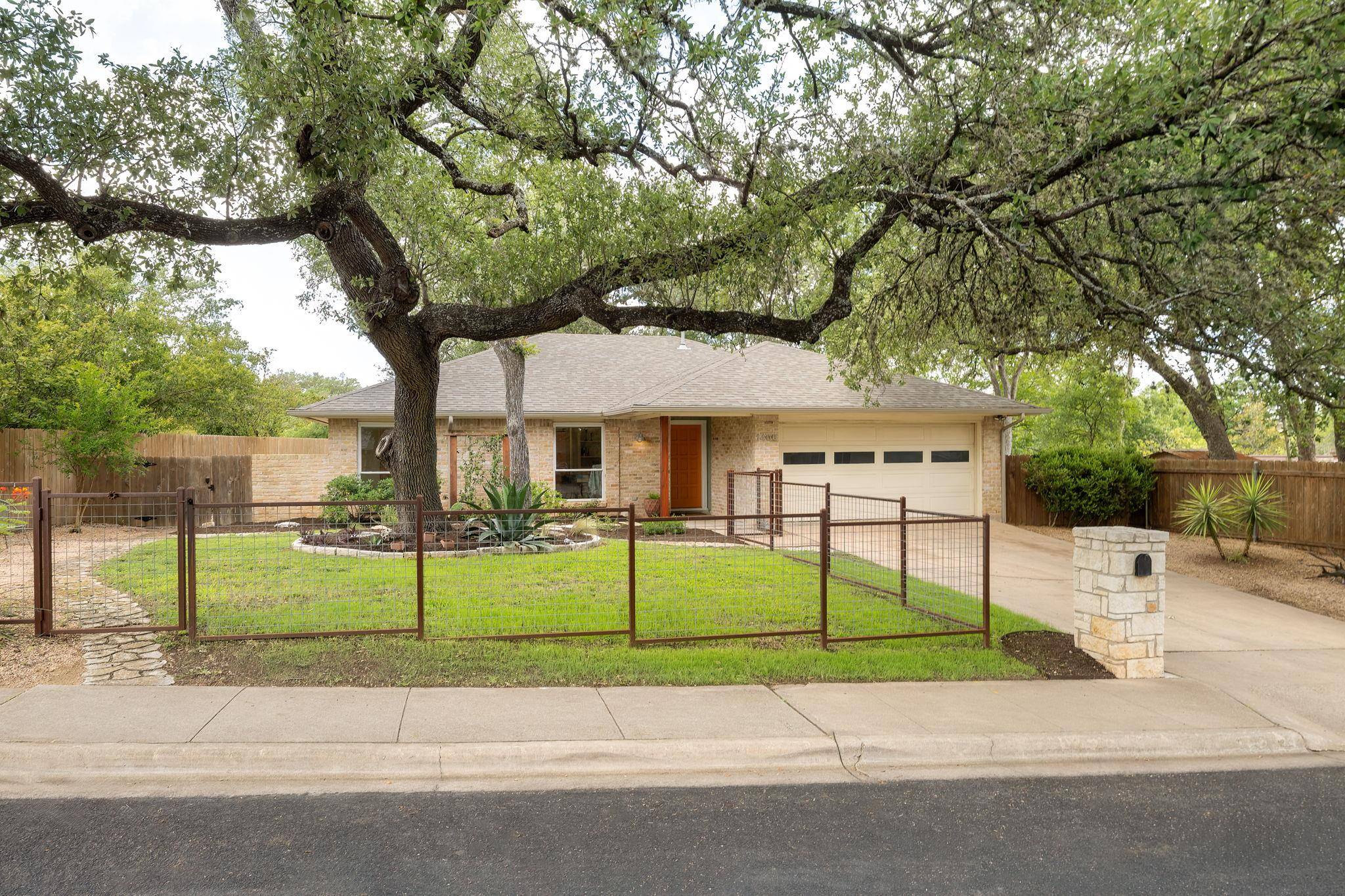 1406 Radam CIR, Austin, TX 78745