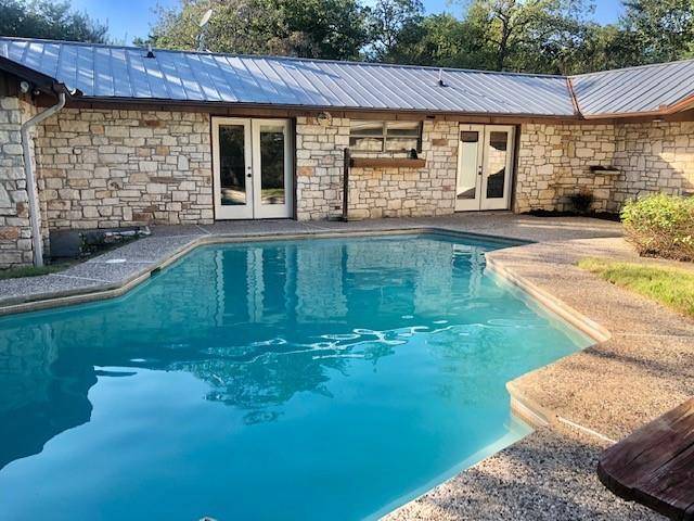 142 Red Fox LN, Bastrop, TX 78602