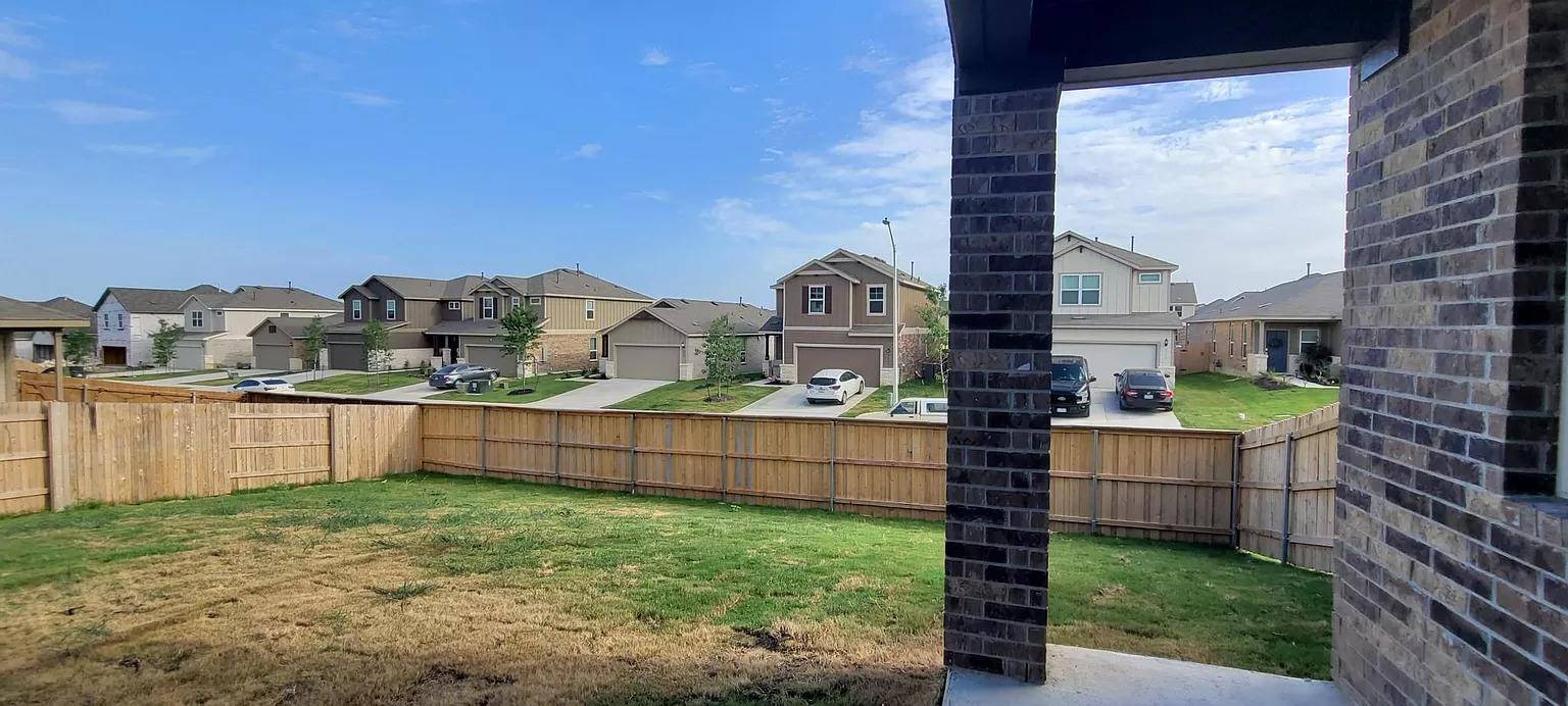 195 Longstraw DR, Buda, TX 78610