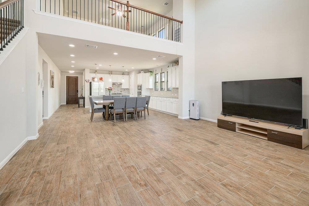 1136 Almeria BND, Leander, TX 78641