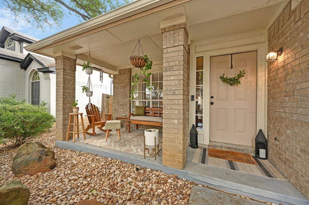 9417 Notches DR, Austin, TX 78748