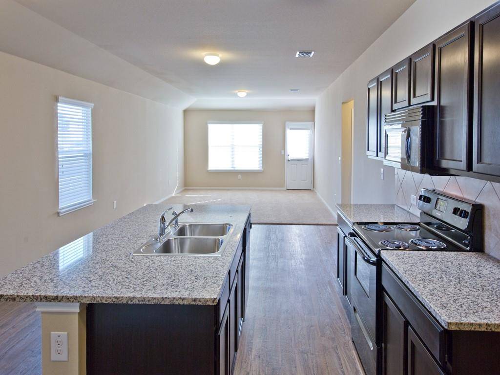 12117 Greywacke DR, Manor, TX 78653