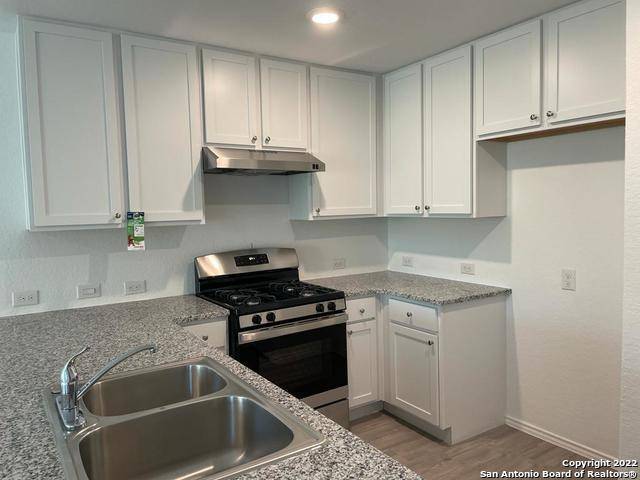 5819 Antonio PL, Seguin, TX 78155