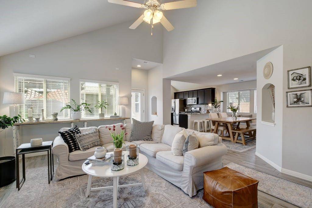 452 Tilly LN, Buda, TX 78610