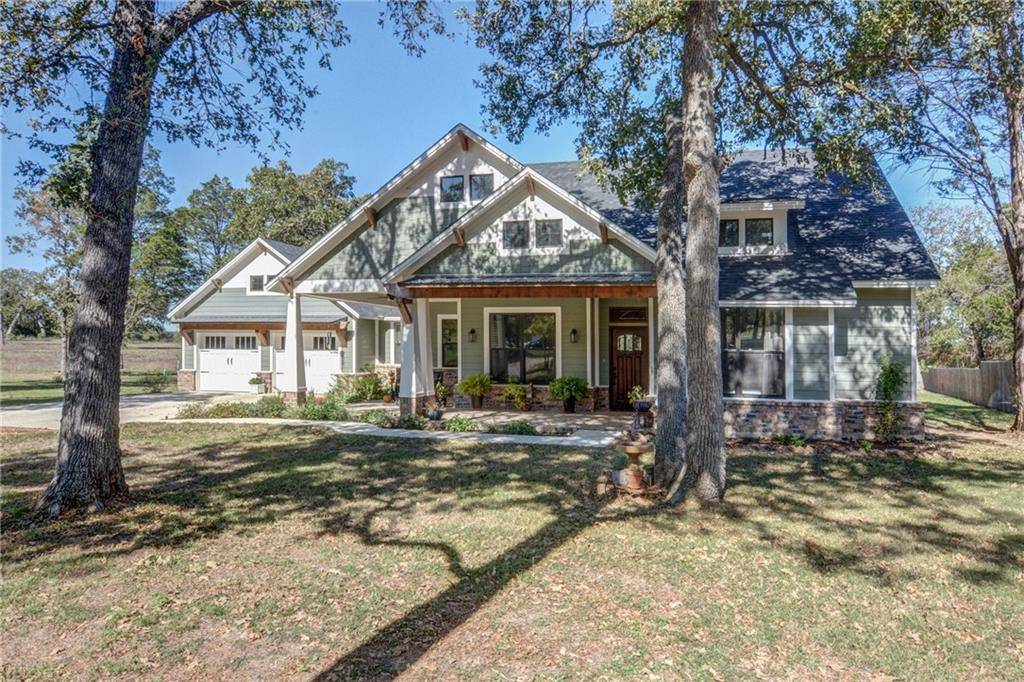 1002 Private Road 7040, Lexington, TX 78947
