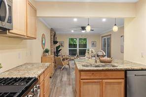 4913 Misty Slope LN, Austin, TX 78744