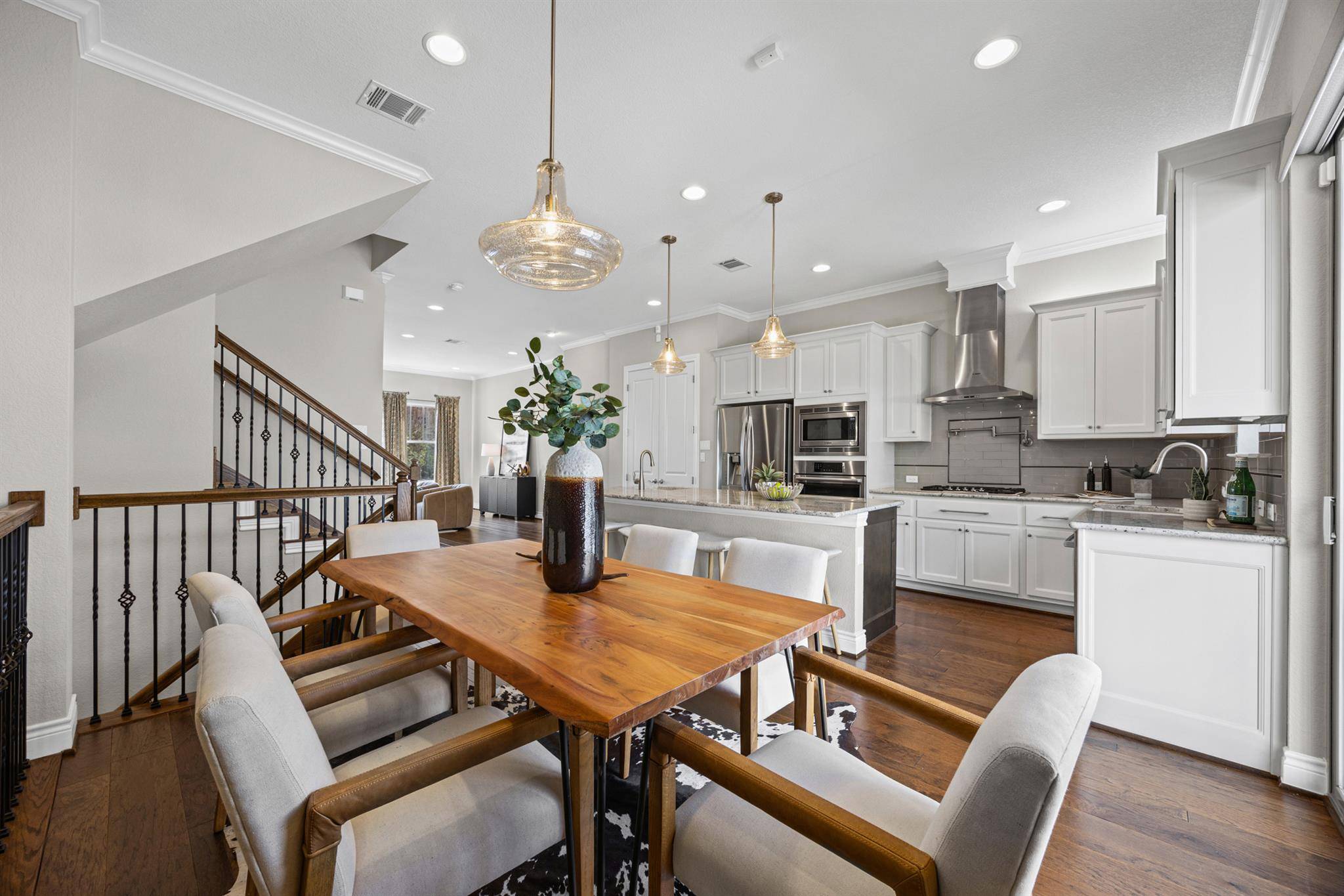 1112 Highknoll LN #B, Georgetown, TX 78628
