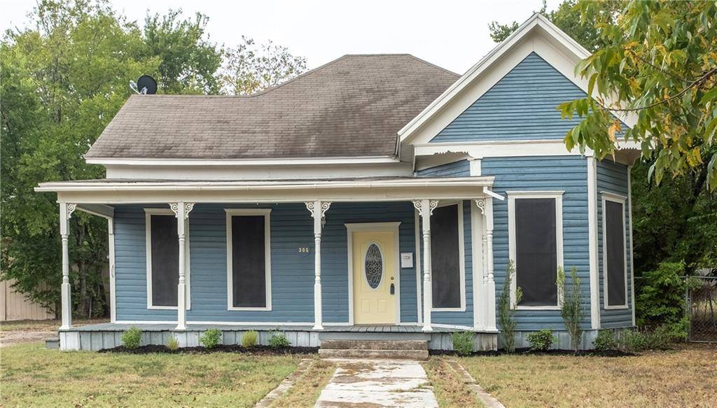 305 Park ST, Taylor, TX 76574