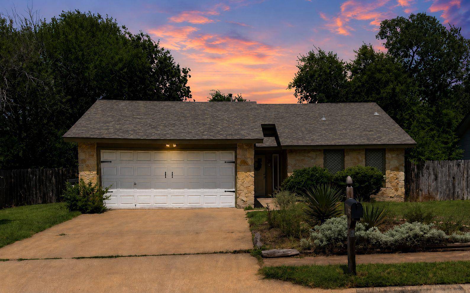 411 Hillside DR, Round Rock, TX 78681