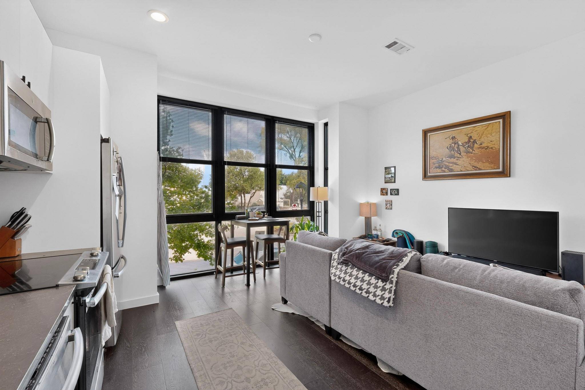 800 Embassy DR #205, Austin, TX 78702