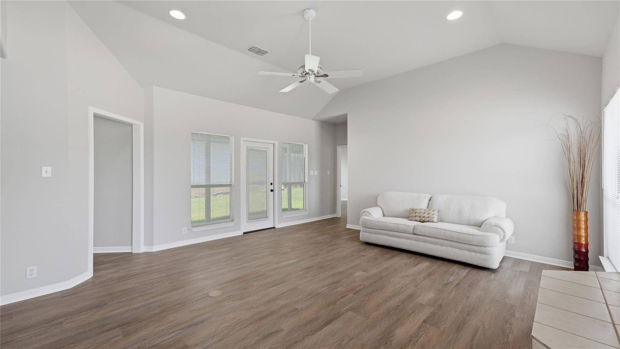 703 Lazy Bluff LN, New Braunfels, TX 78130