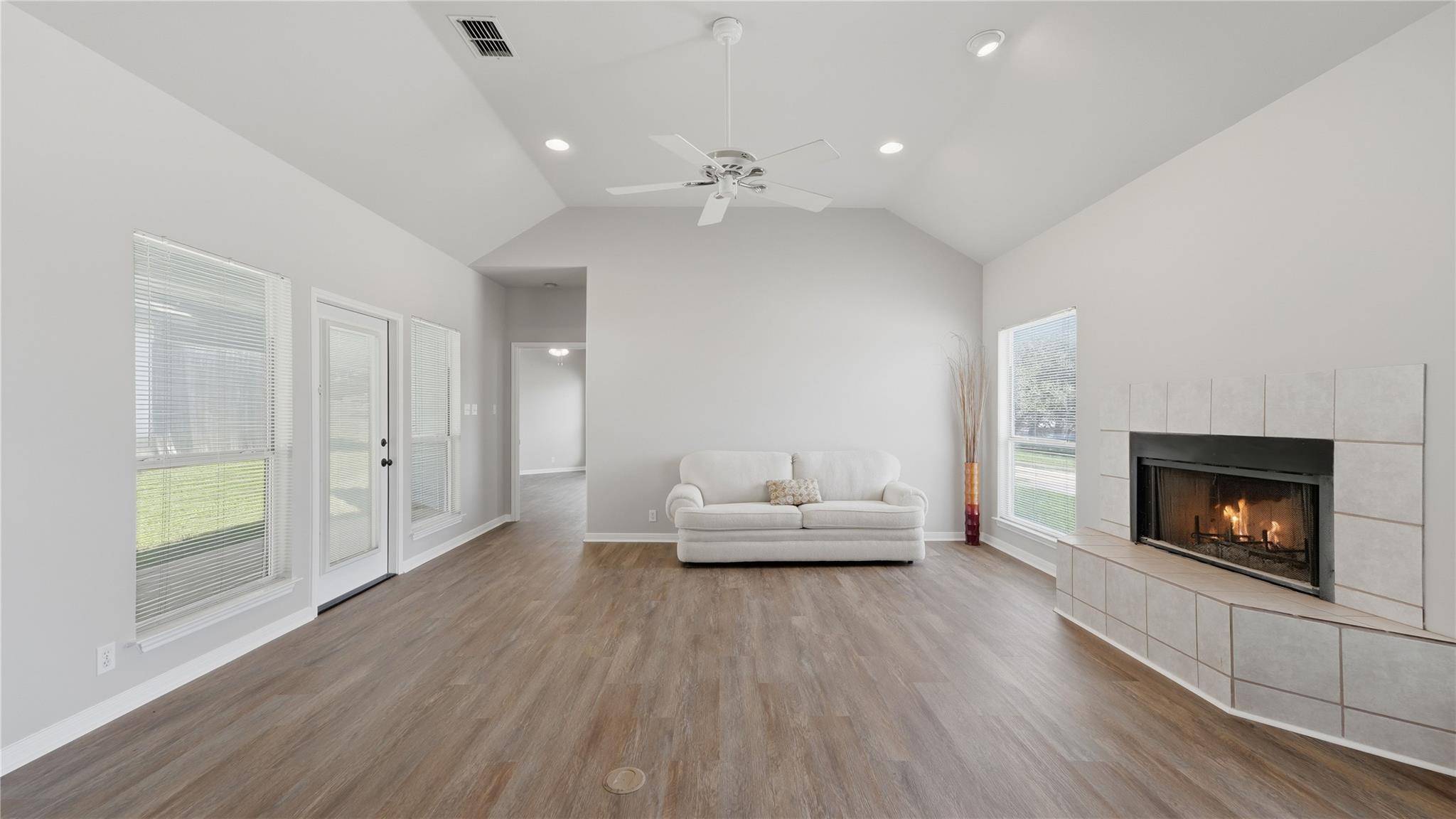 703 Lazy Bluff LN, New Braunfels, TX 78130
