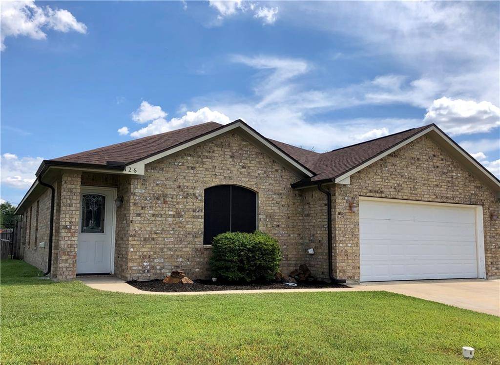 126 Blue CV, Giddings, TX 78942