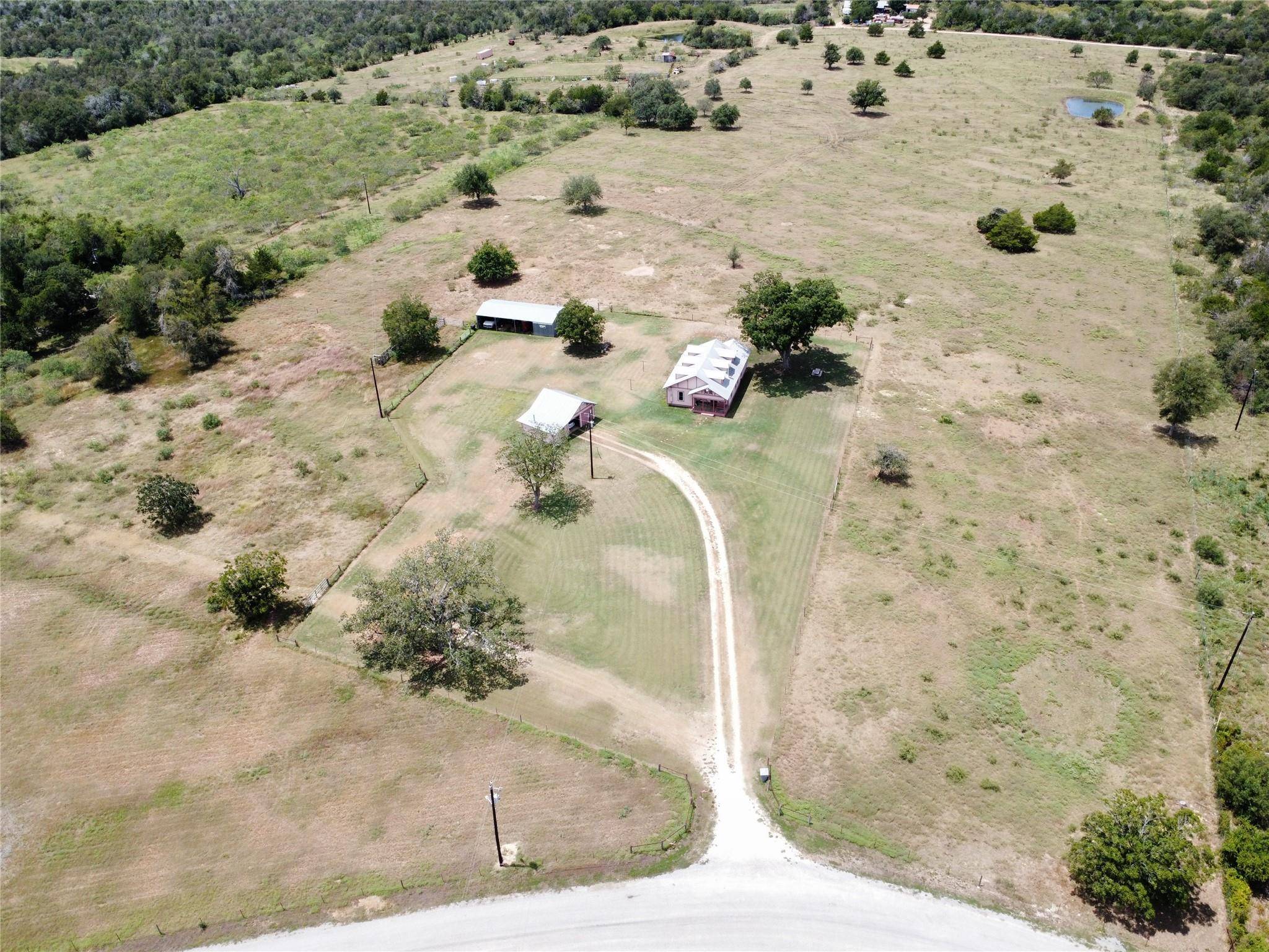 326 Bartsch LN, Red Rock, TX 78662