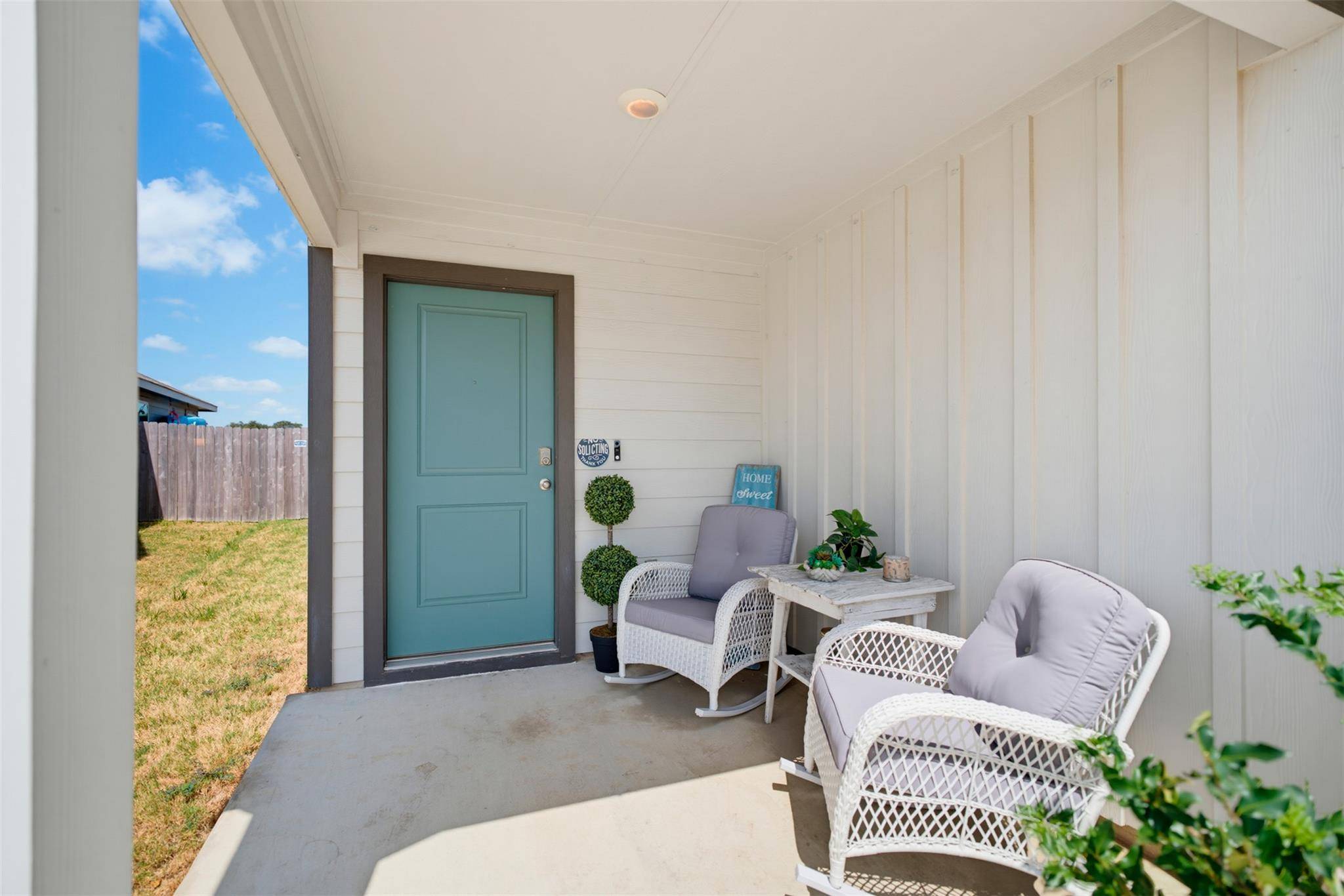 325 Doss DR, Rockdale, TX 76567
