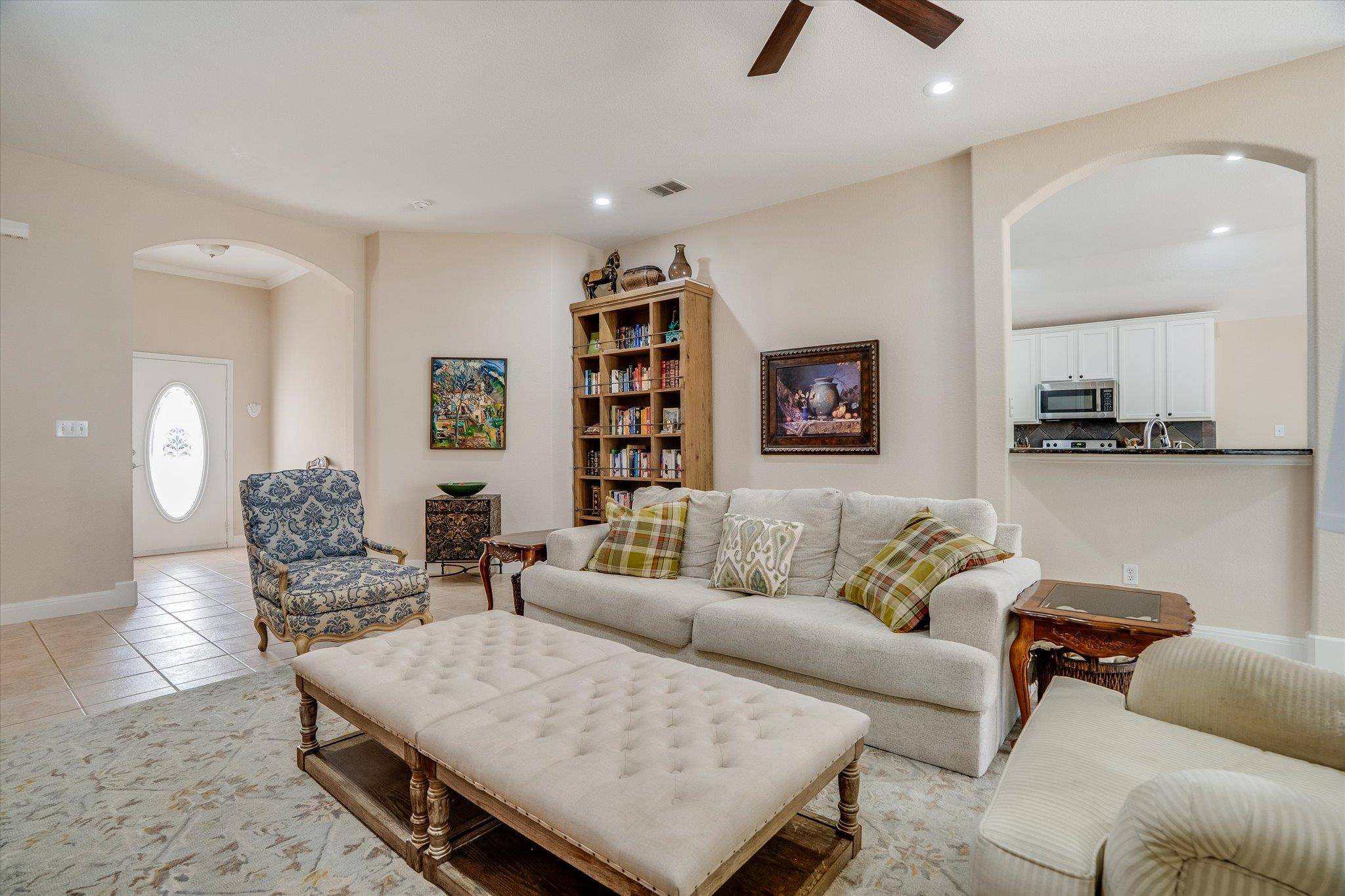 16 Serenade CIR, Wimberley, TX 78676
