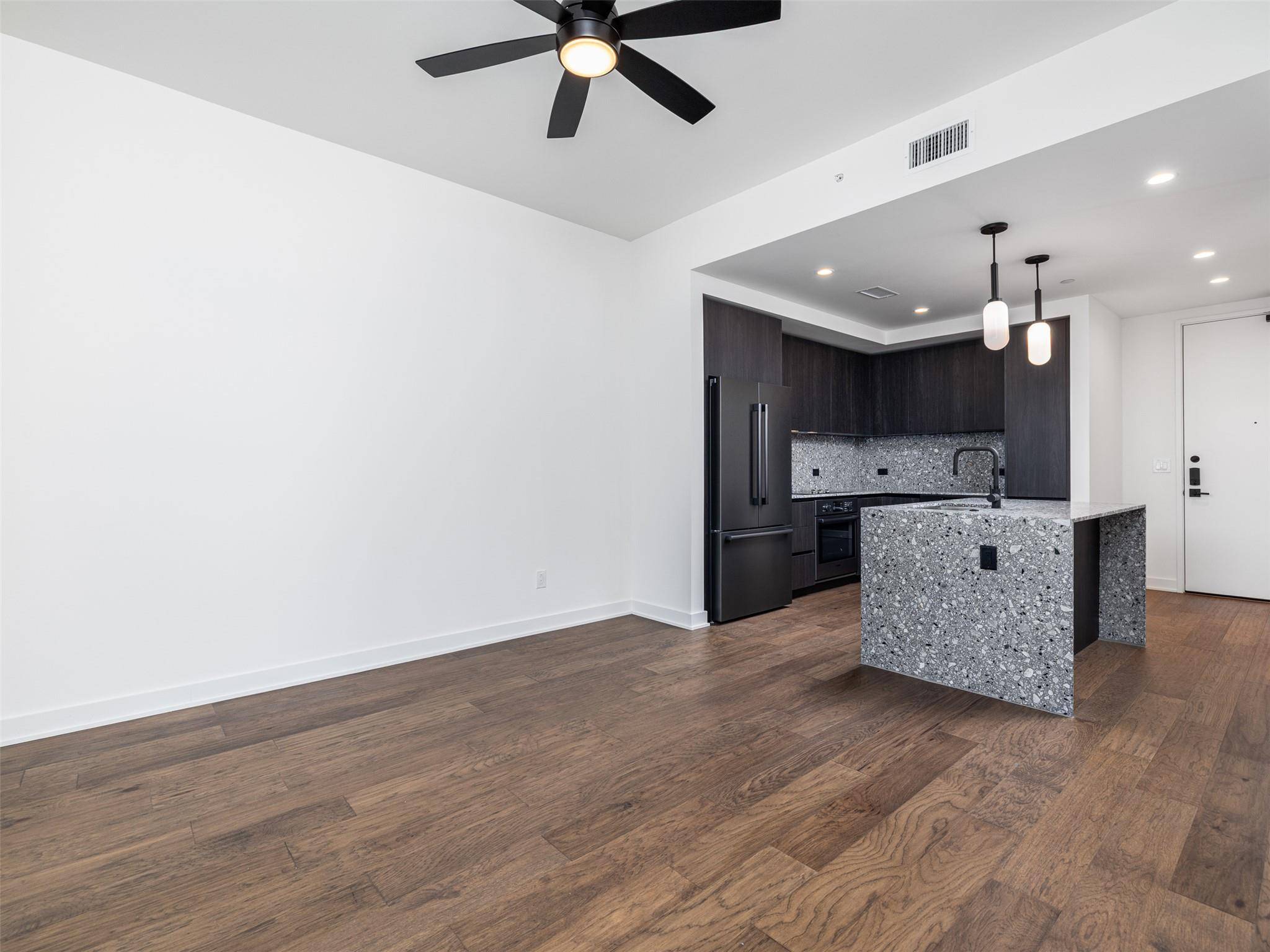 84 East Ave #3907, Austin, TX 78701