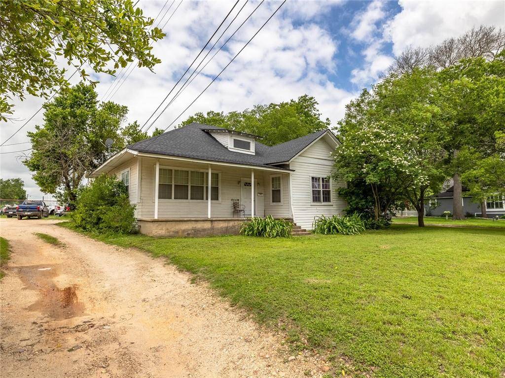 515 Bowser ST, Rockdale, TX 76567