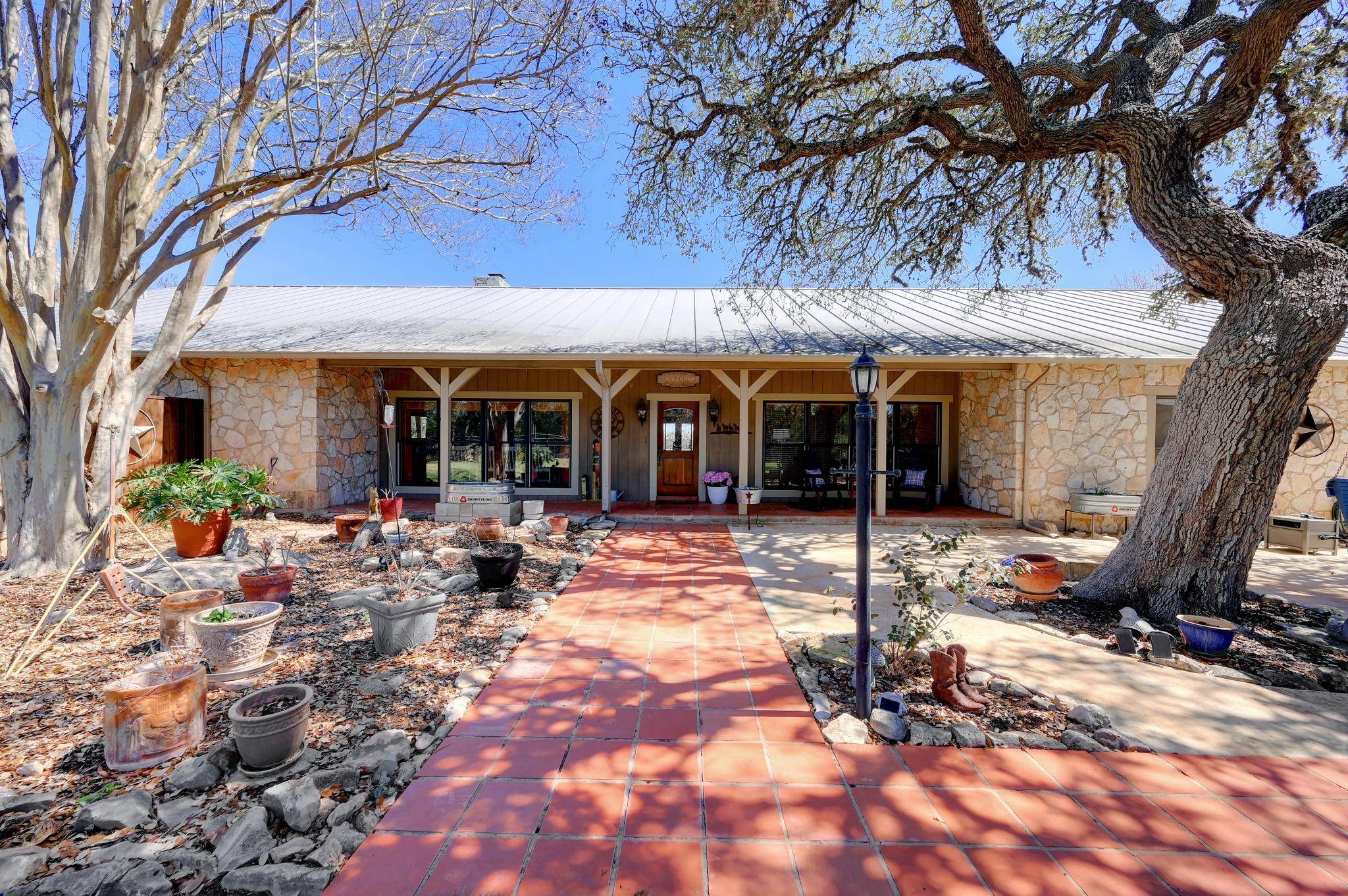 257 Encino Loop, Kerrville, TX 78028