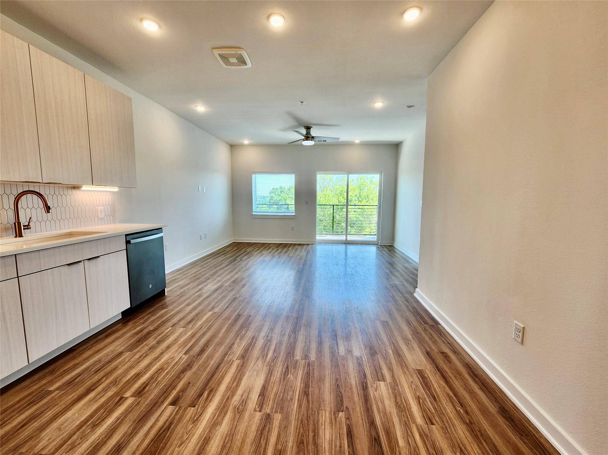 4802 S Congress Ave #208, Austin, TX 78745