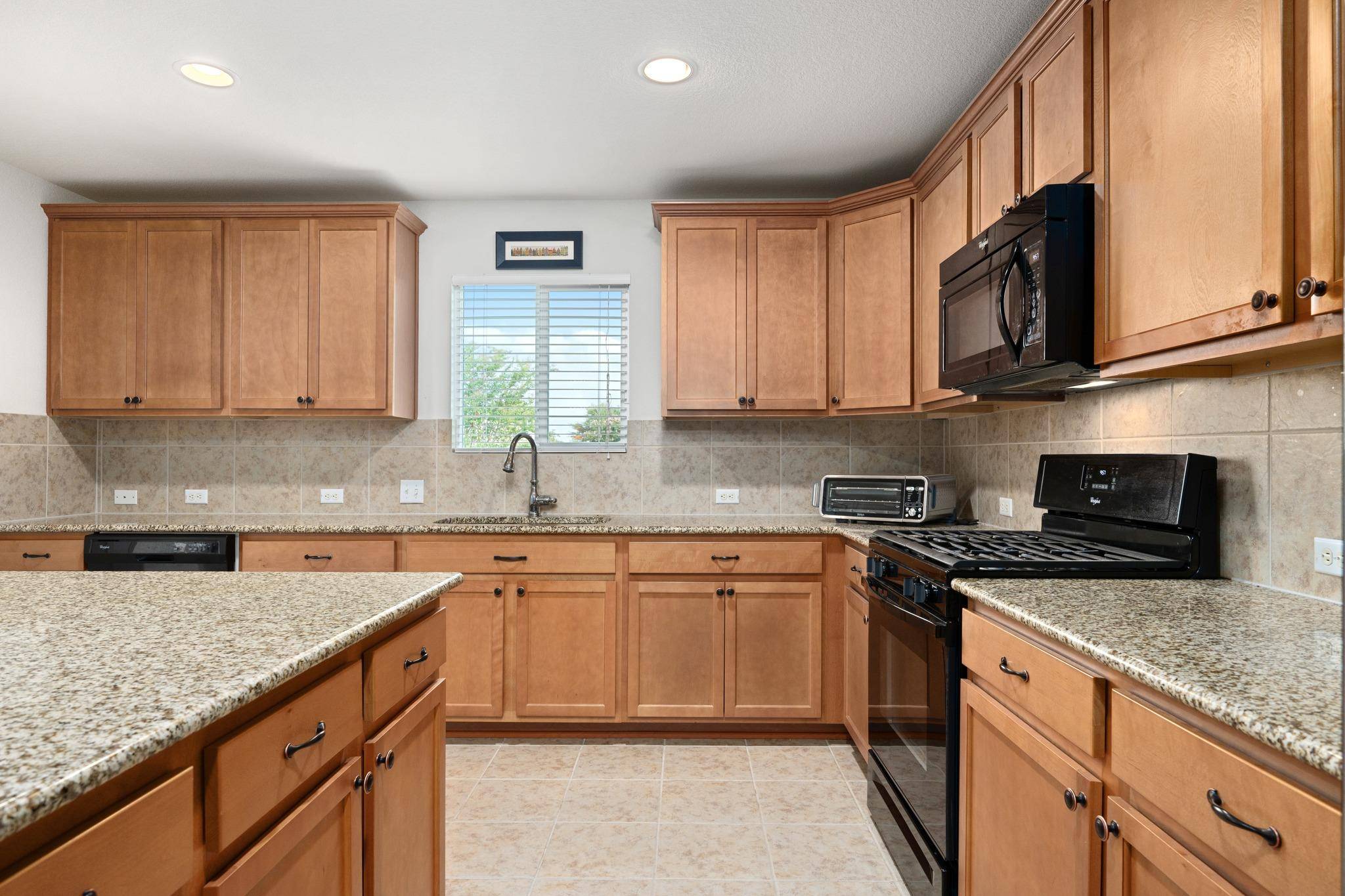 214 Hobby ST, Georgetown, TX 78633