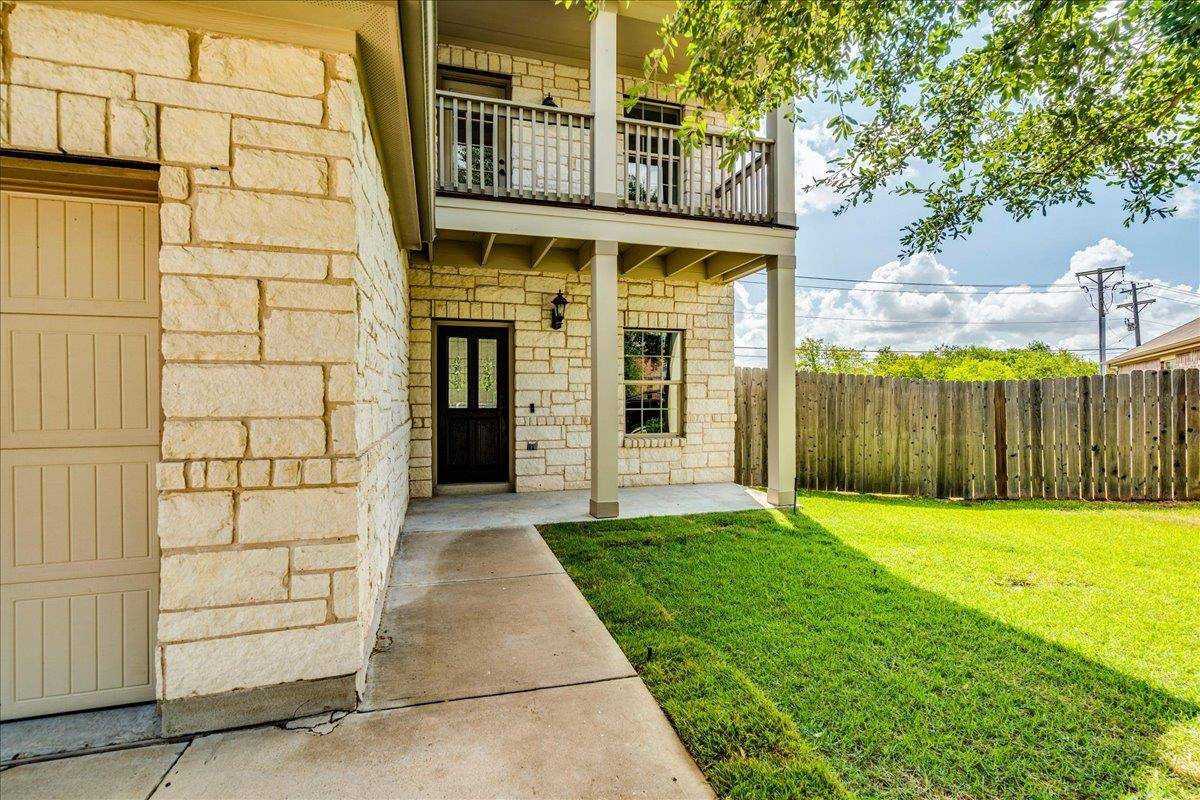 484 Travertine TRL, Buda, TX 78610