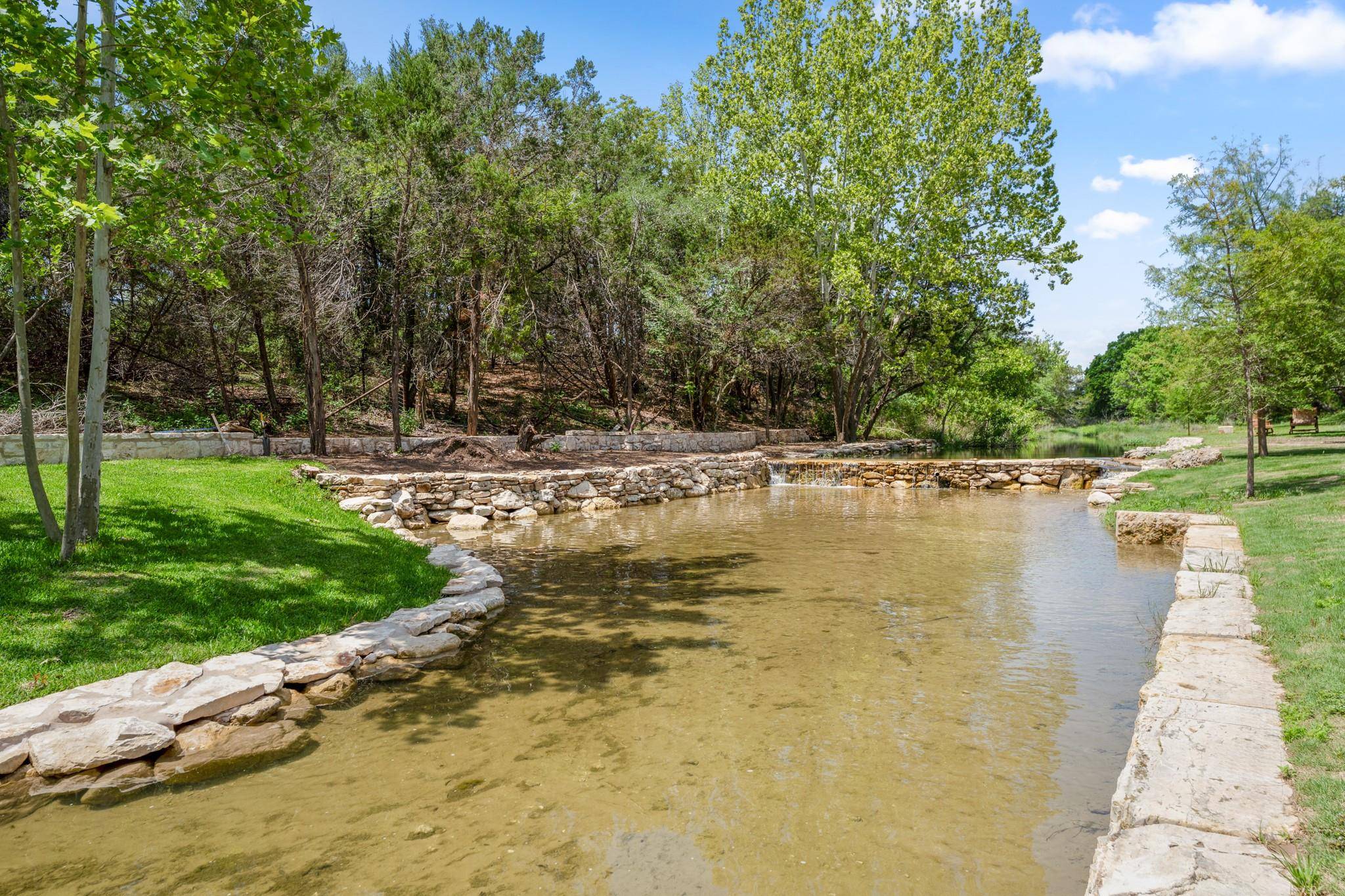 5115 Twin Acres DR, Austin, TX 78738