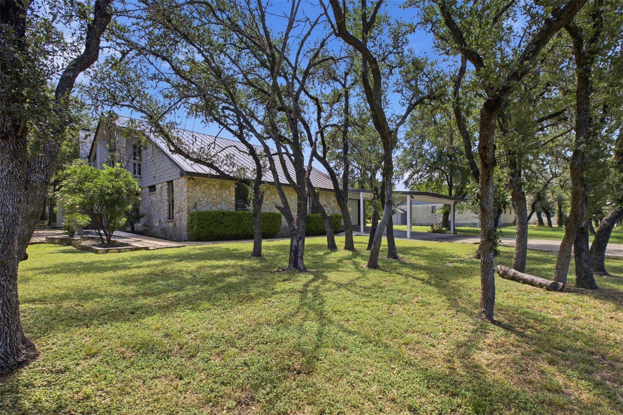 50 Palmer LN, Wimberley, TX 78676