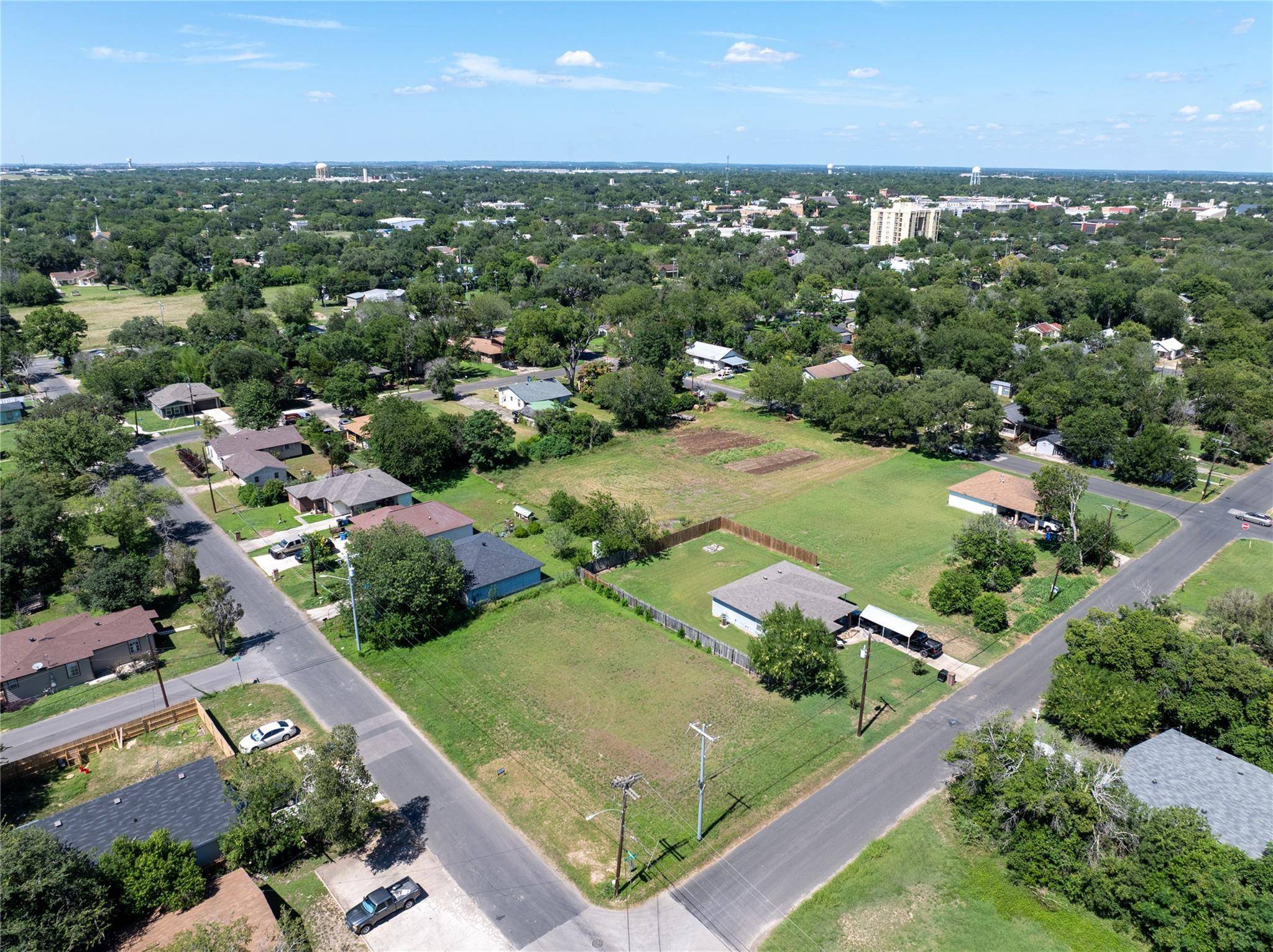 761 Mitchell Ave, Seguin, TX 78155
