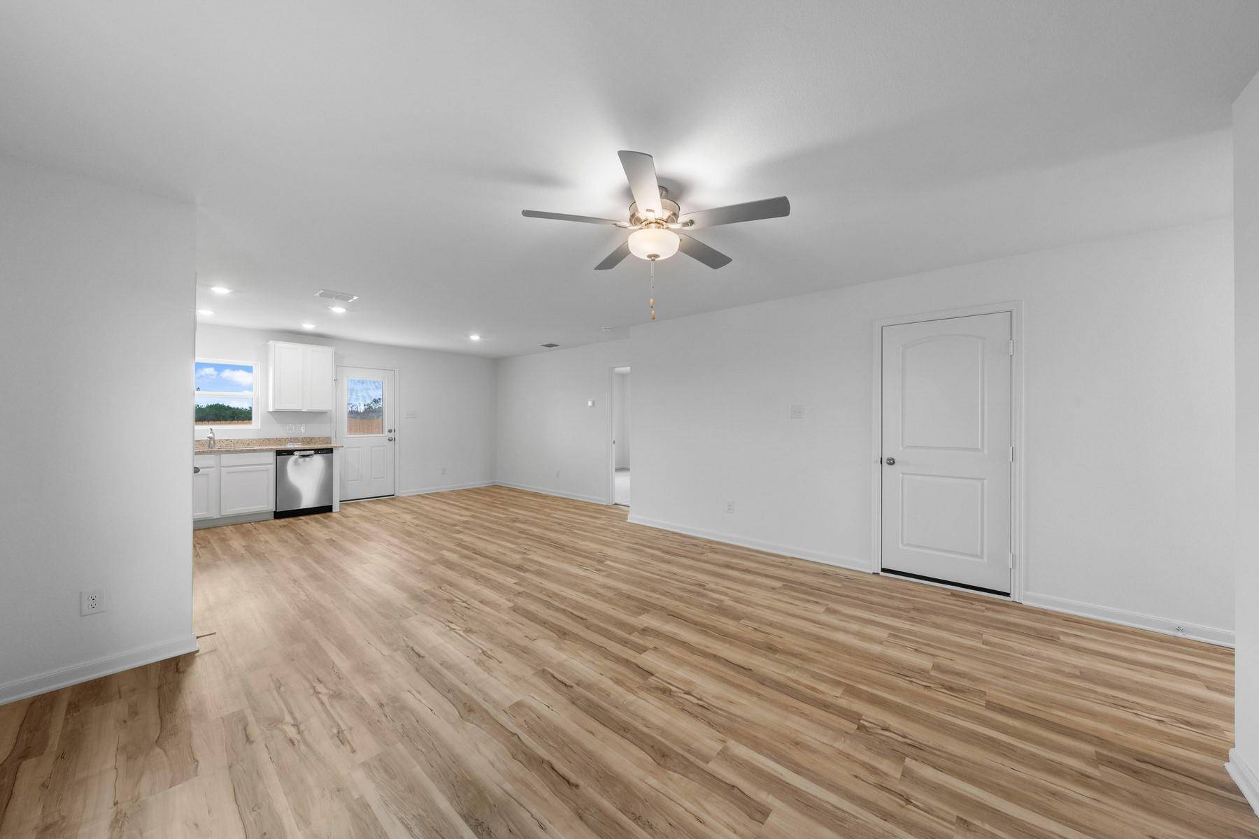 470 Aplite PASS, Maxwell, TX 78656