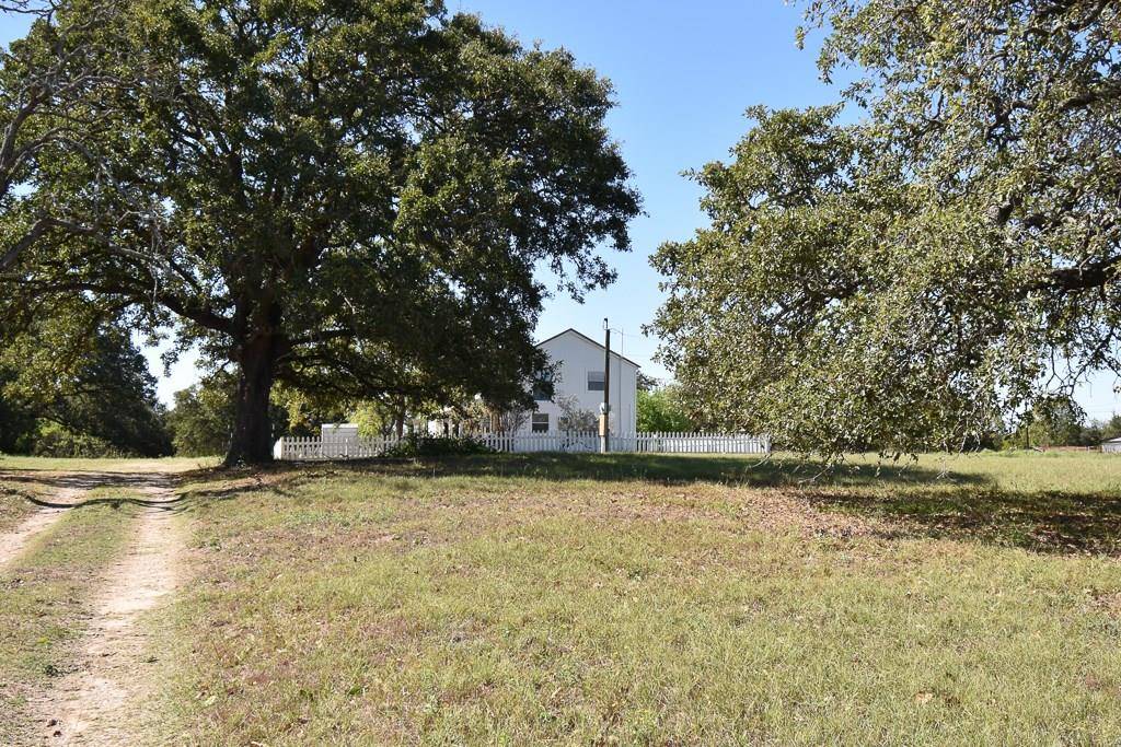 657 N Fm 908, Rockdale, TX 76567