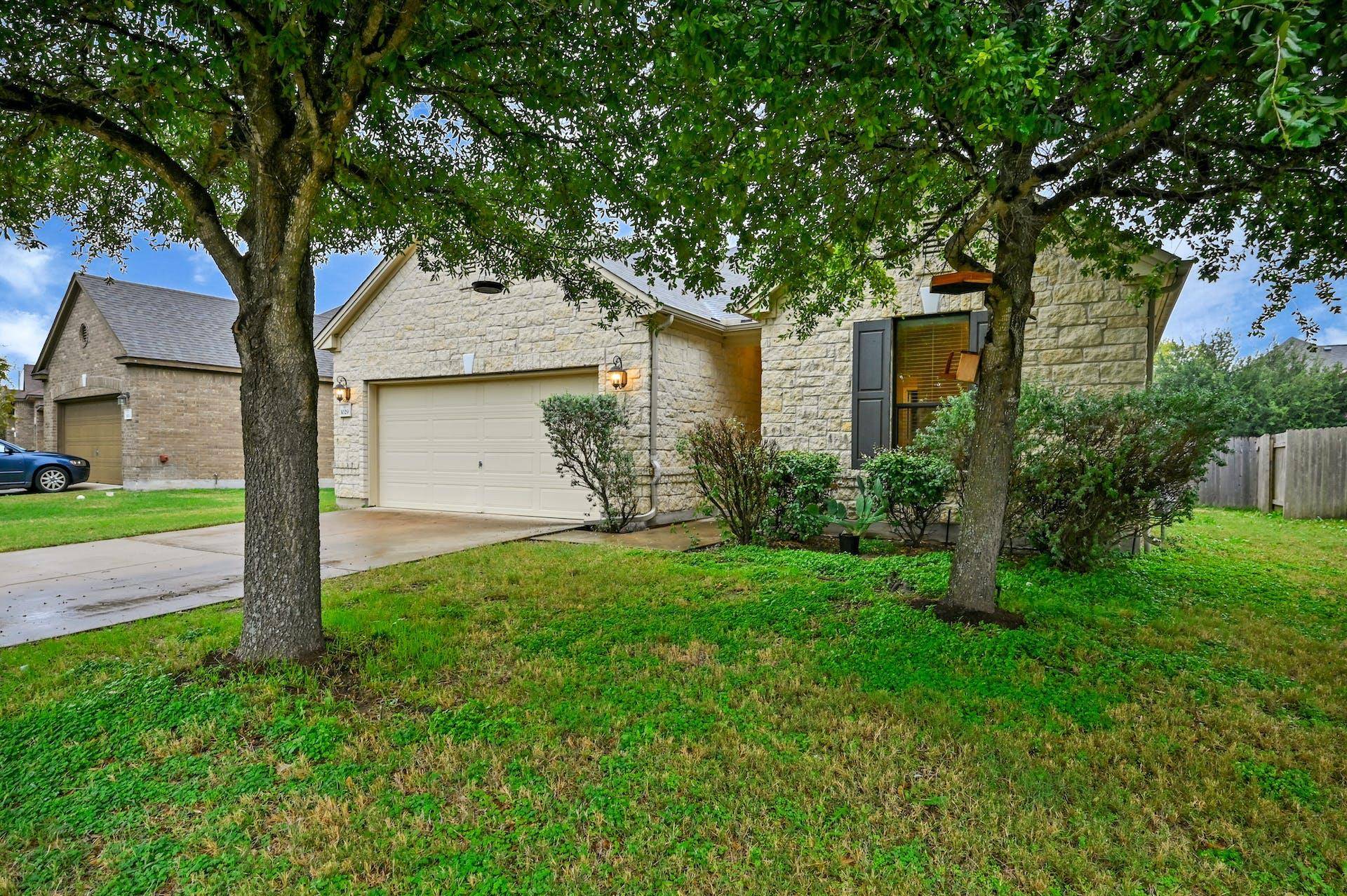 1029 Hyde Park DR, Round Rock, TX 78665