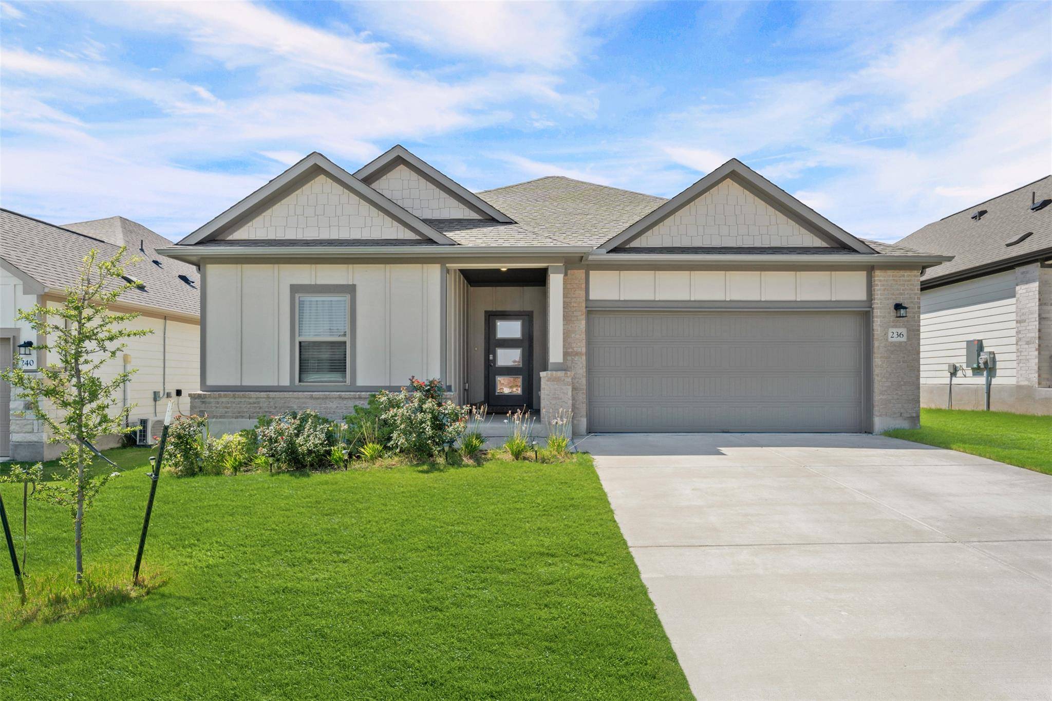 236 Lazy Lizzy RD, Jarrell, TX 76537