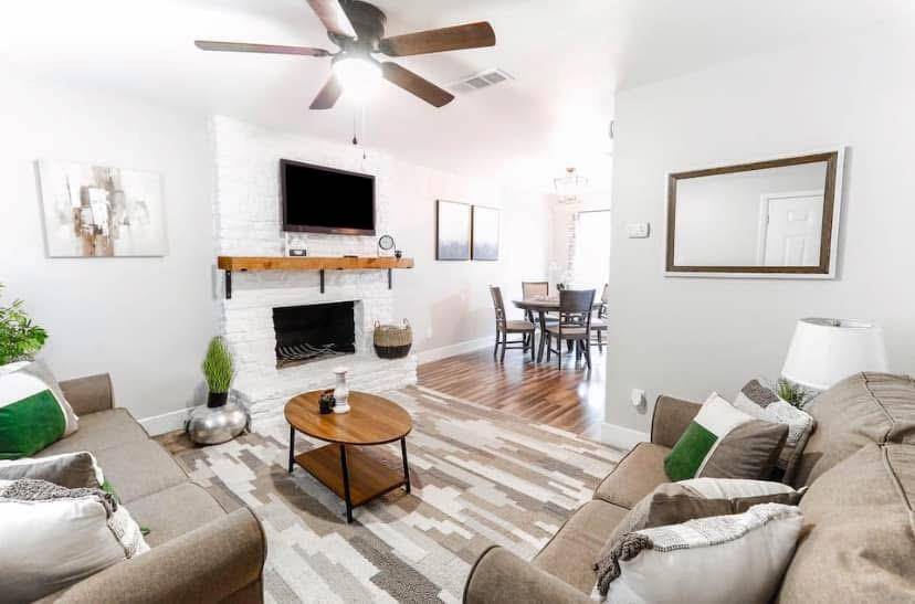 200 Laurel DR #A, Round Rock, TX 78664
