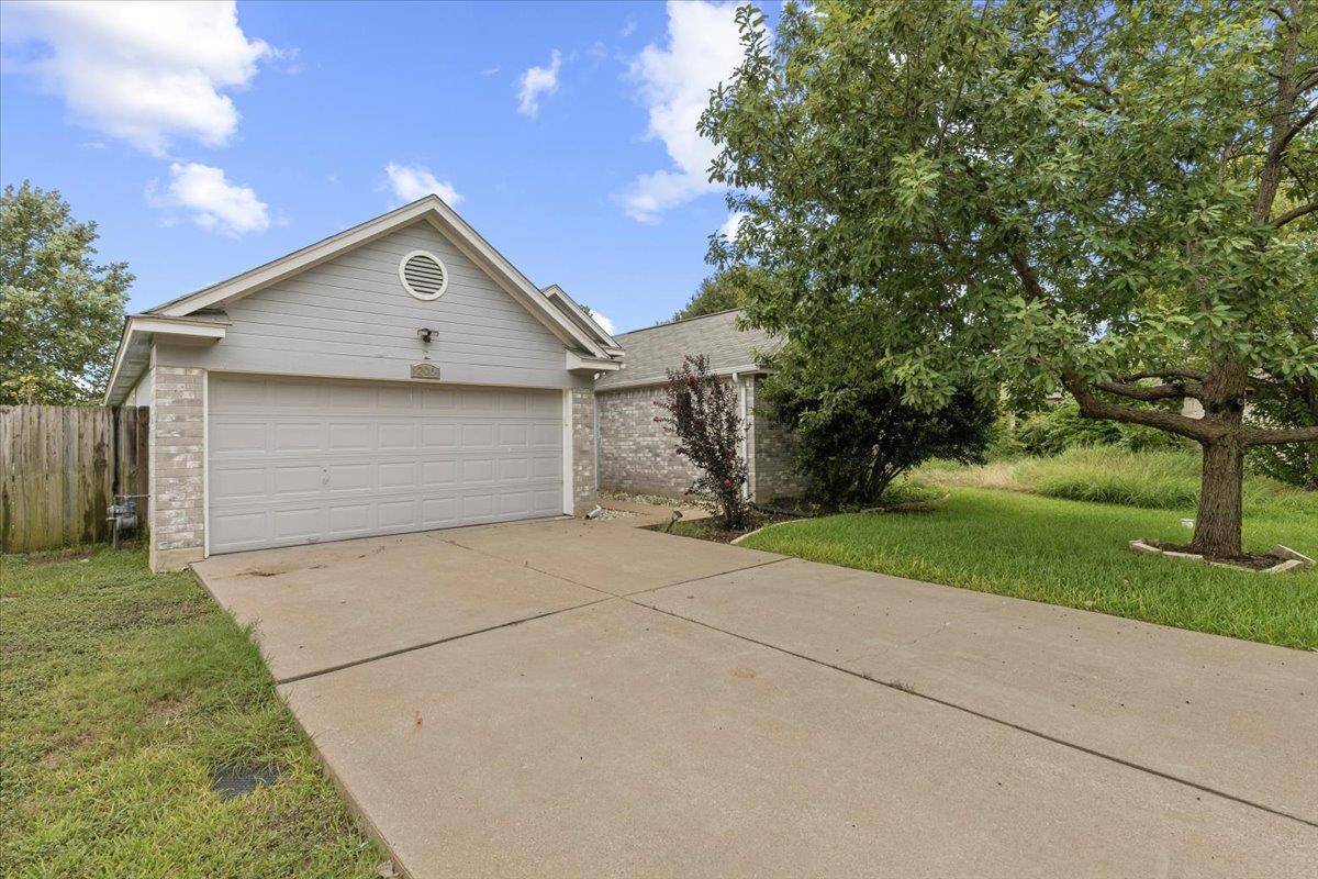 206 Evergreen CIR, Georgetown, TX 78626