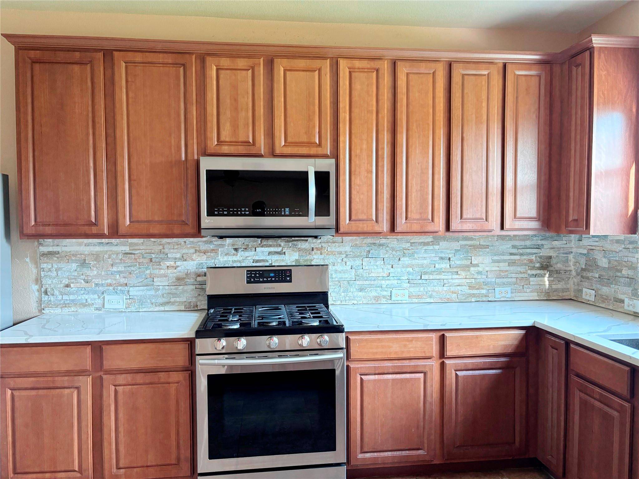 4116 Meadow Bluff WAY, Round Rock, TX 78665