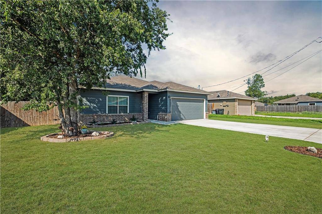 1007 Cloud ST, Lampasas, TX 76550