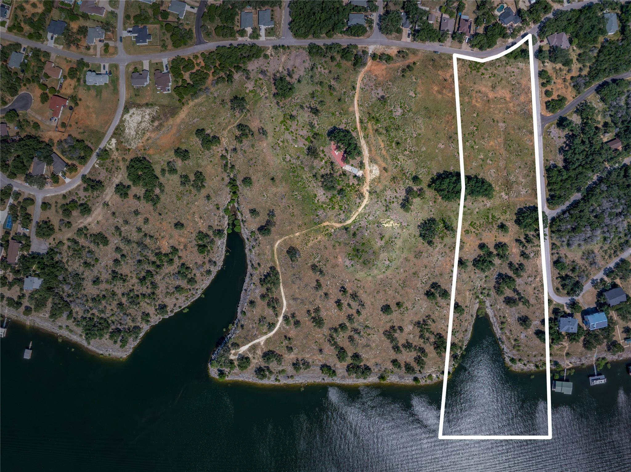 1900 Patriot DR, Lago Vista, TX 78645