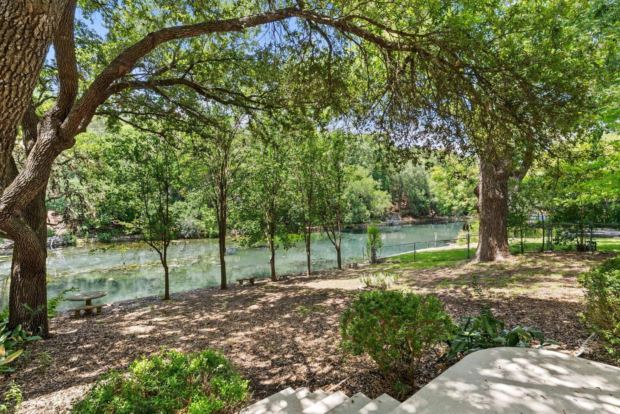 101 E Edgewater TER, New Braunfels, TX 78130