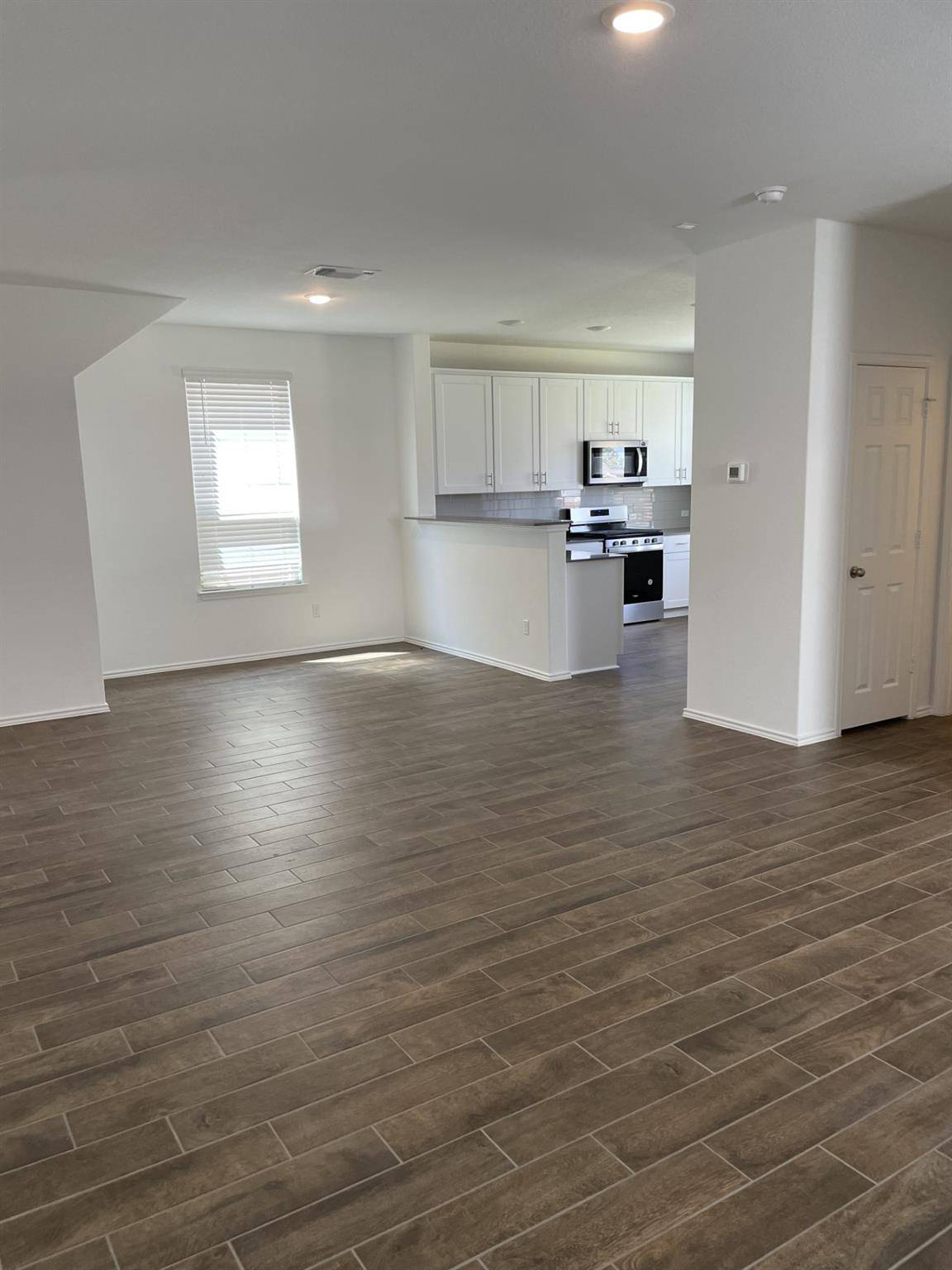 448 PICKRELL LOOP, Liberty Hill, TX 78642