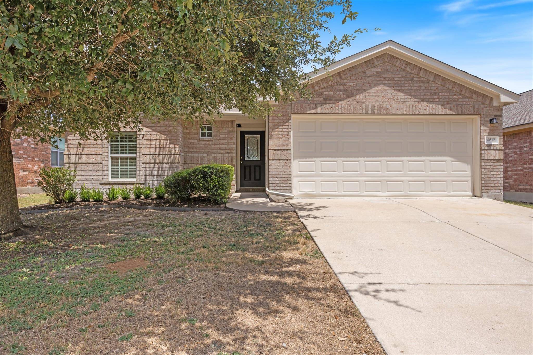 4612 Tiddle LN, Pflugerville, TX 78660