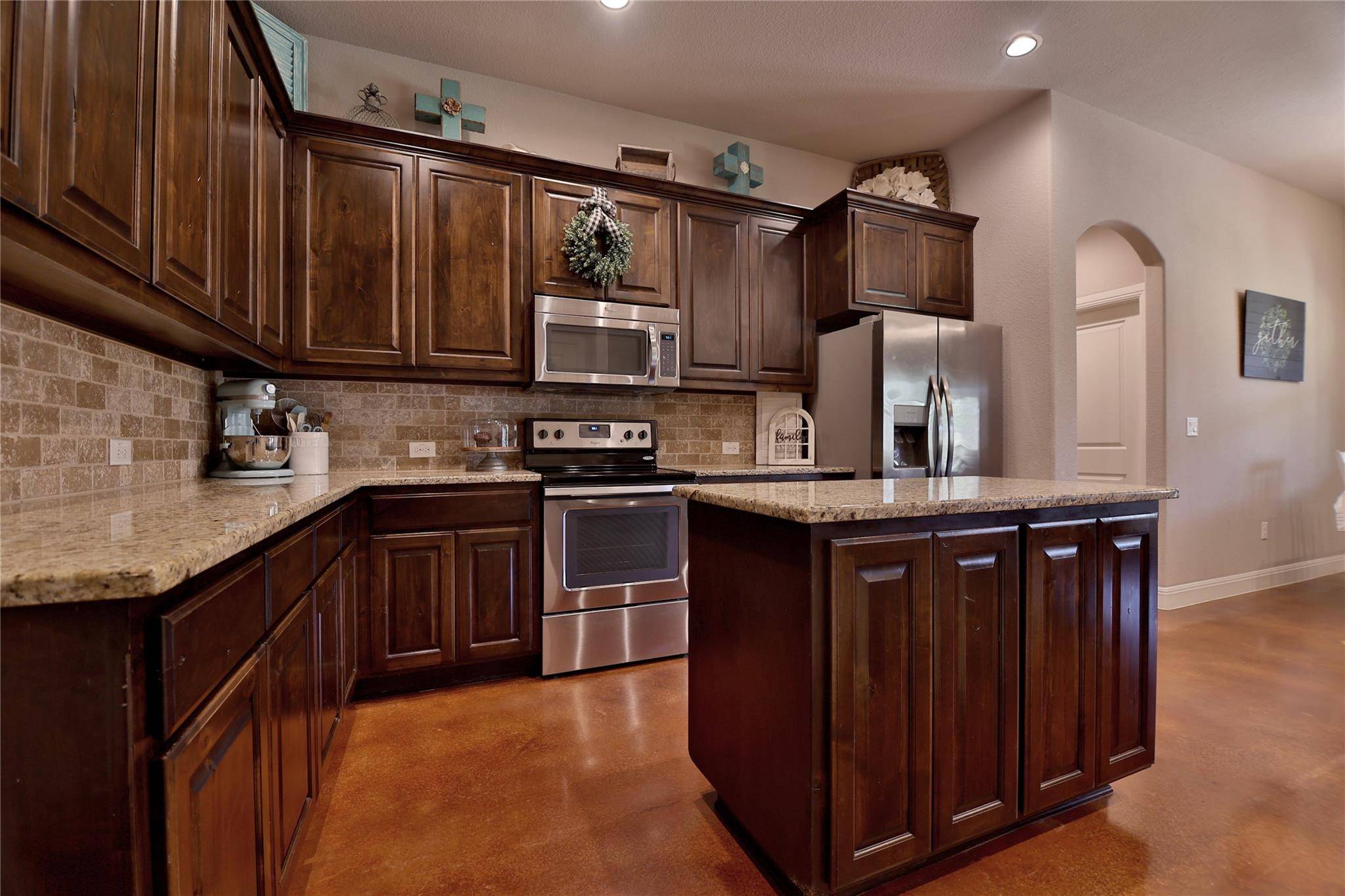 220 Angela DR, Liberty Hill, TX 78642