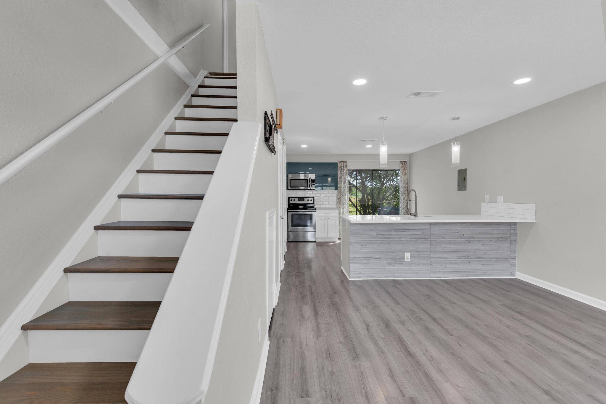 3004 Whisper Oaks LN #H, Georgetown, TX 78628