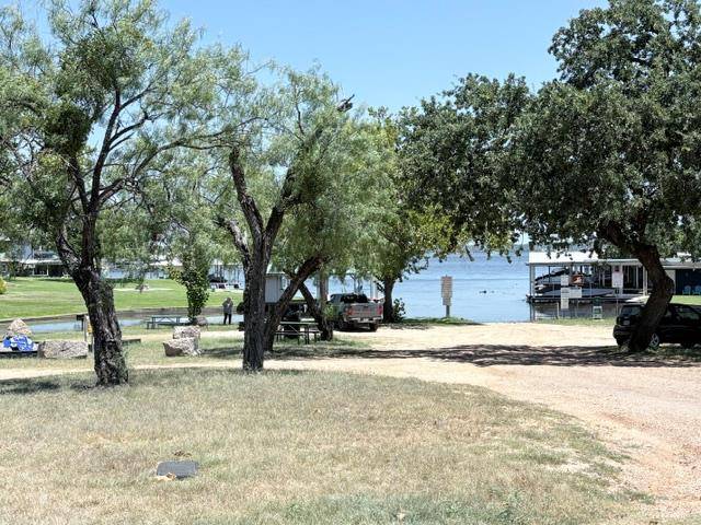 417 Rosehill DR, Granite Shoals, TX 78654