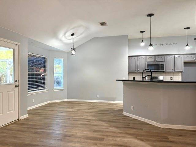 210 Fistral DR, Hutto, TX 78634