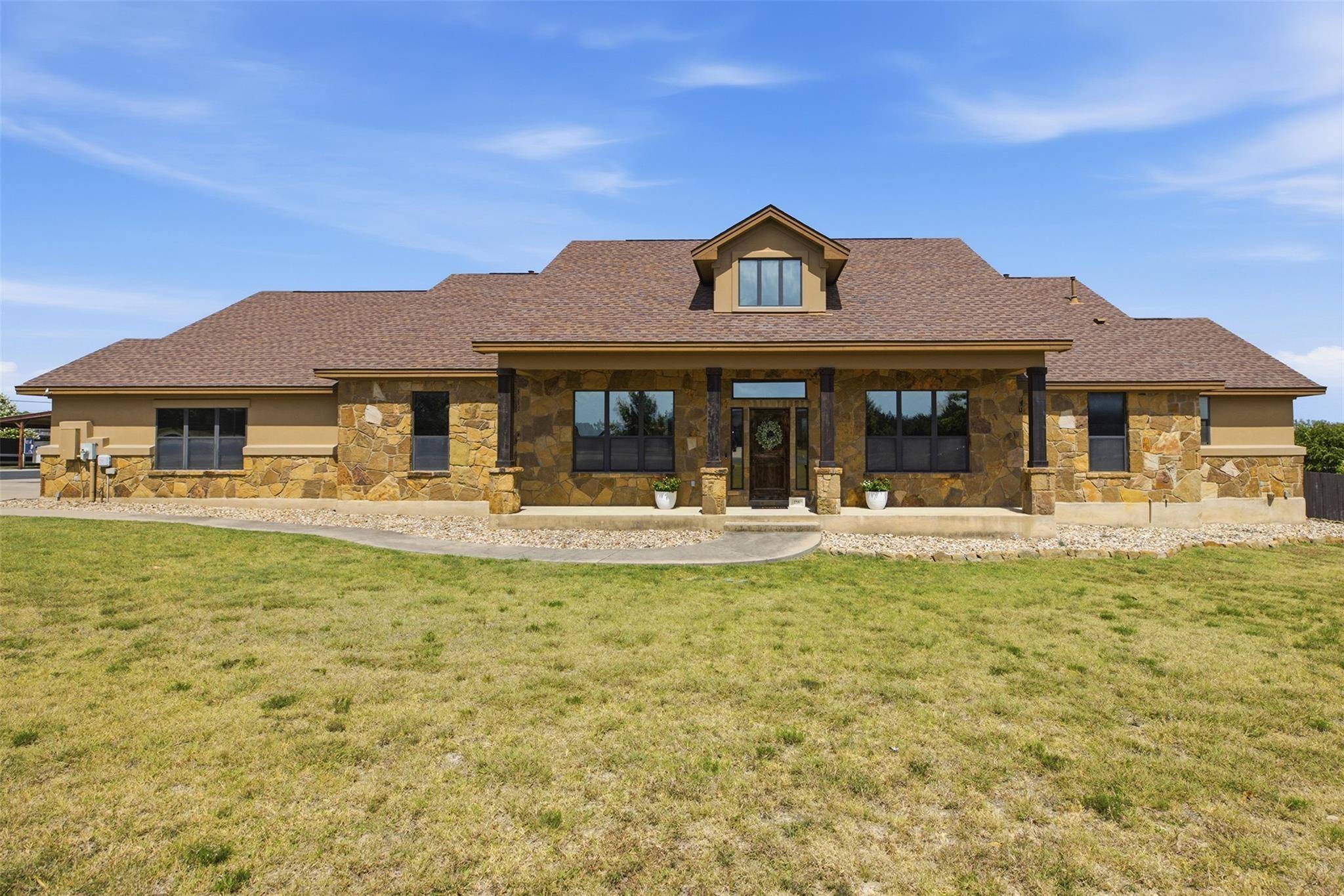 116 Sarahs LN, Liberty Hill, TX 78642