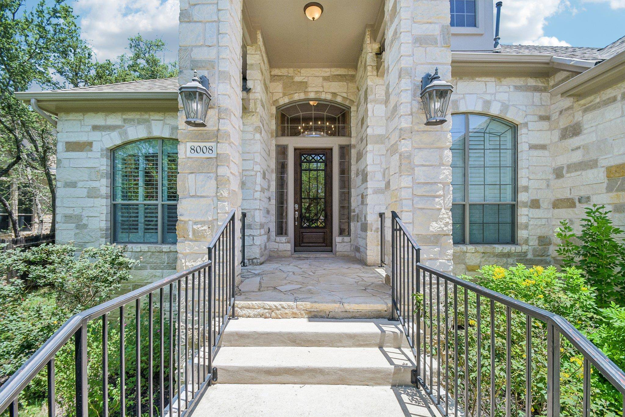 8008 Ladera Verde DR, Austin, TX 78739