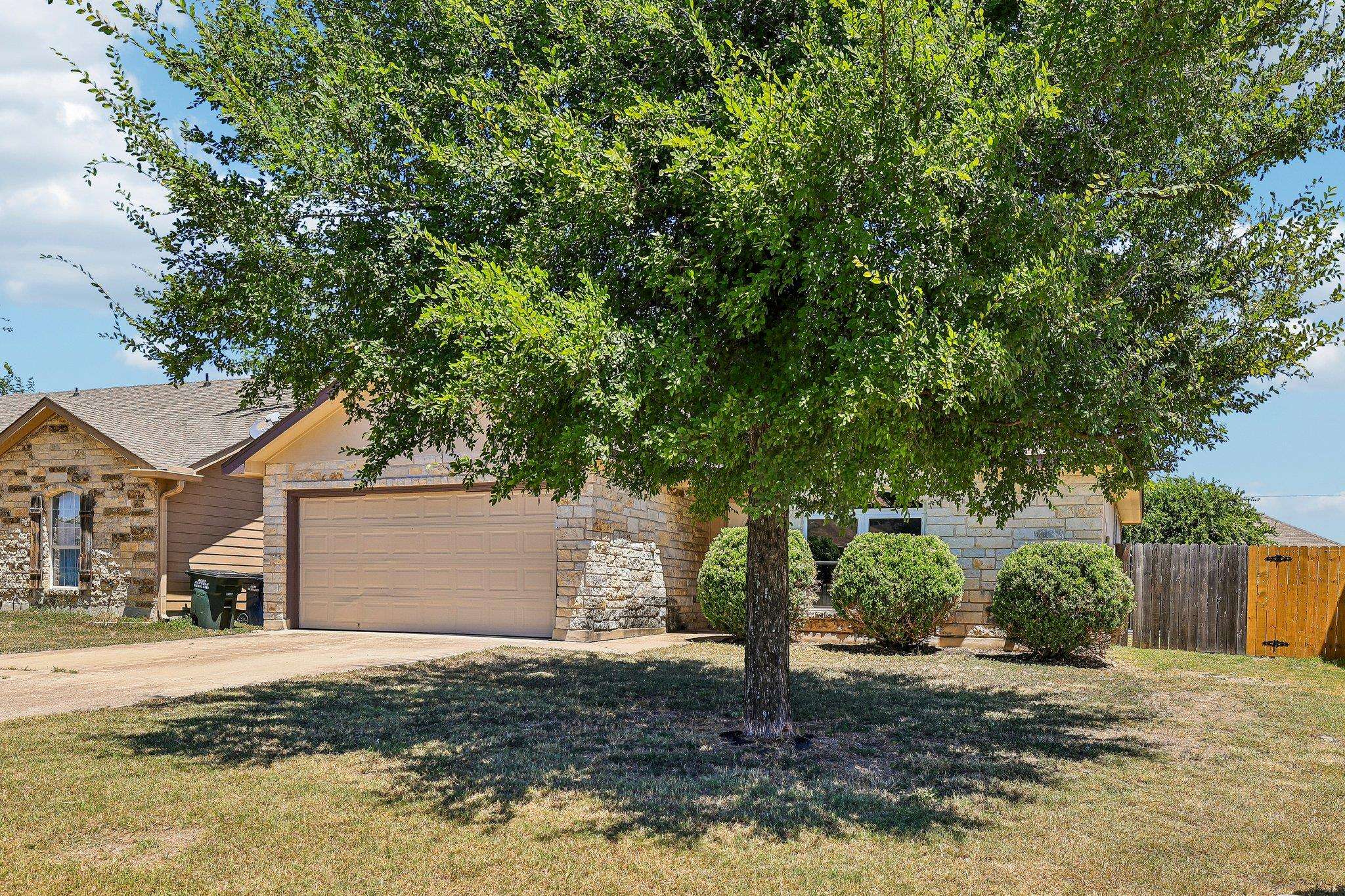 224 Copper LN, Jarrell, TX 76537