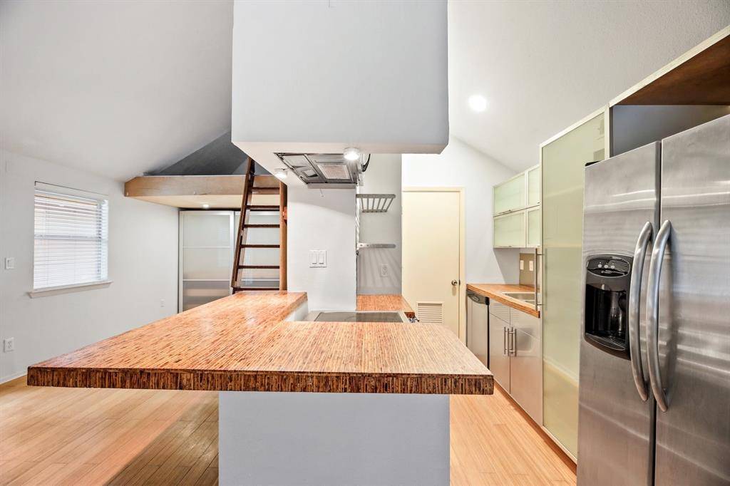 1110 W 22nd ST #8, Austin, TX 78705
