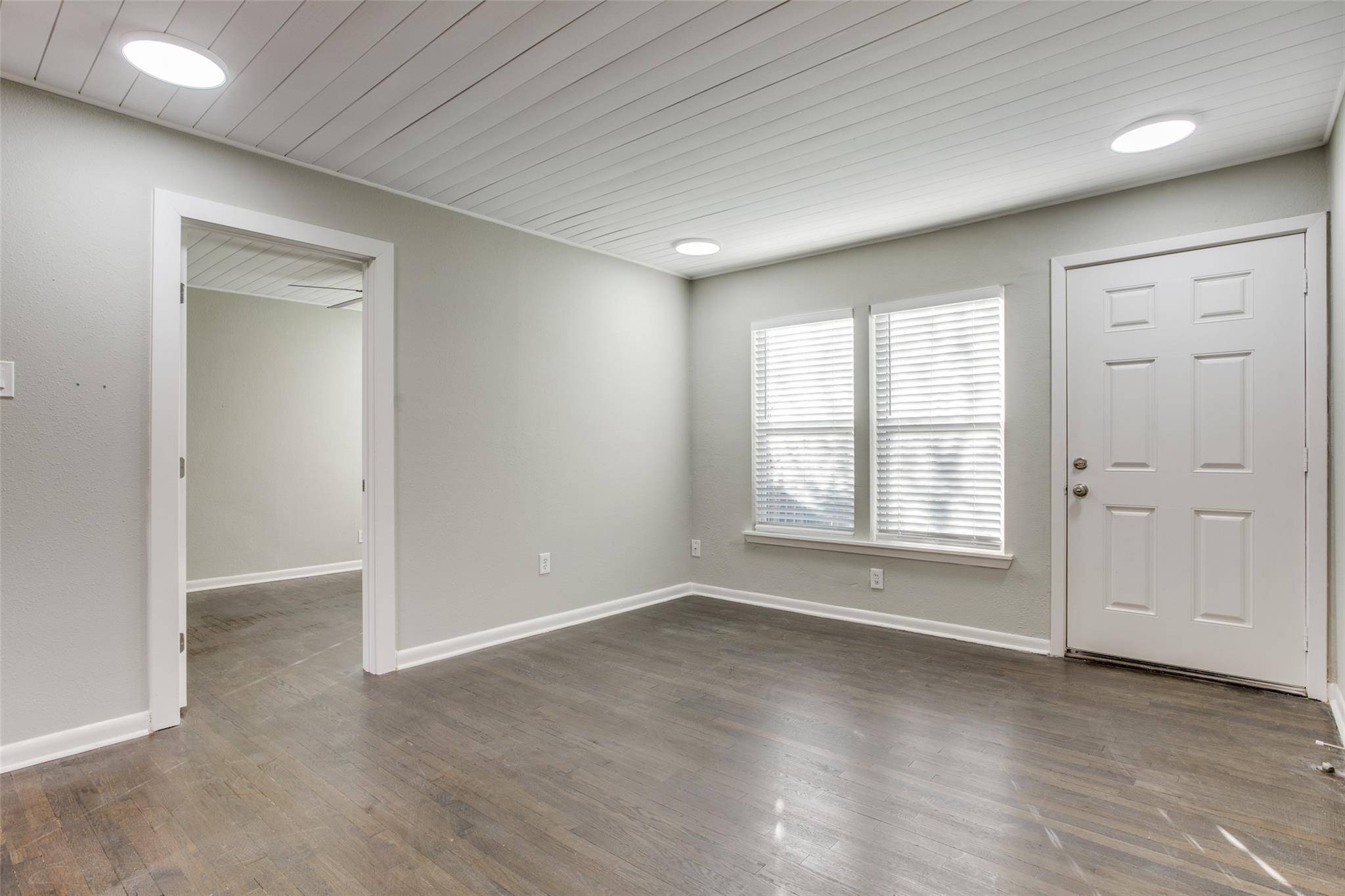 5216 McCarty W #7, Austin, TX 78749